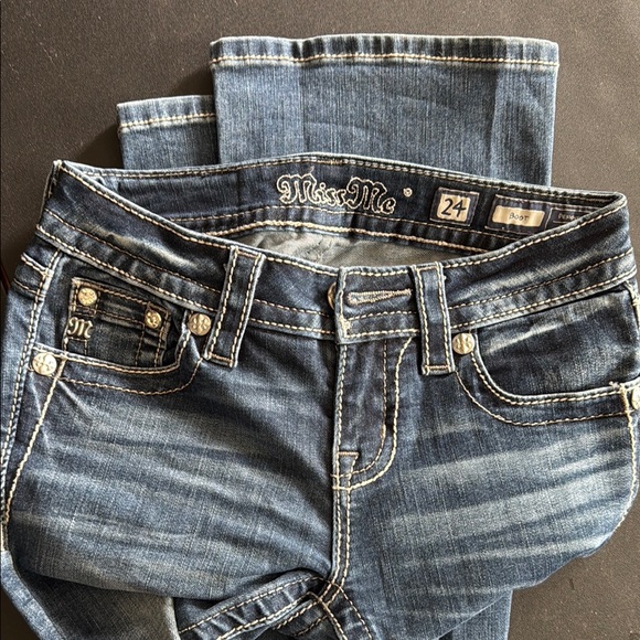 Miss Me Bootcut Jeans with Decorative Stitching - Picture 3 of 8